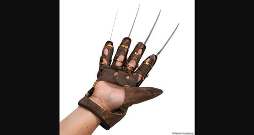 A Nightmare on Elm Street™ Deluxe Freddy Krueger Adults Costume Glove